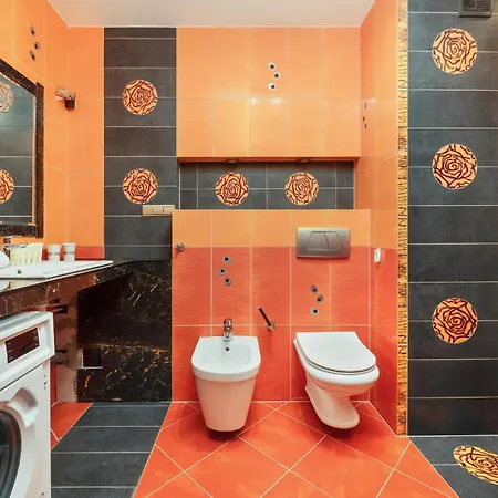 شقة Spacious For 11 With 5 Bedrooms In By Renters فروتسواف