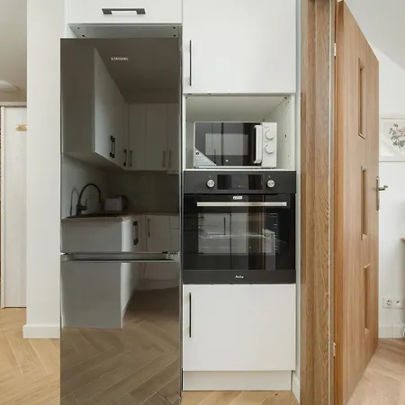 Spacious For 11 With 5 Bedrooms In By Renters Apartamento Breslavia