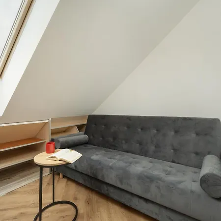 Apartamento Spacious For 11 With 5 Bedrooms In By Renters Breslavia