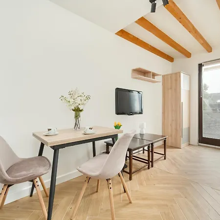 Apartamento Spacious For 11 With 5 Bedrooms In By Renters *
